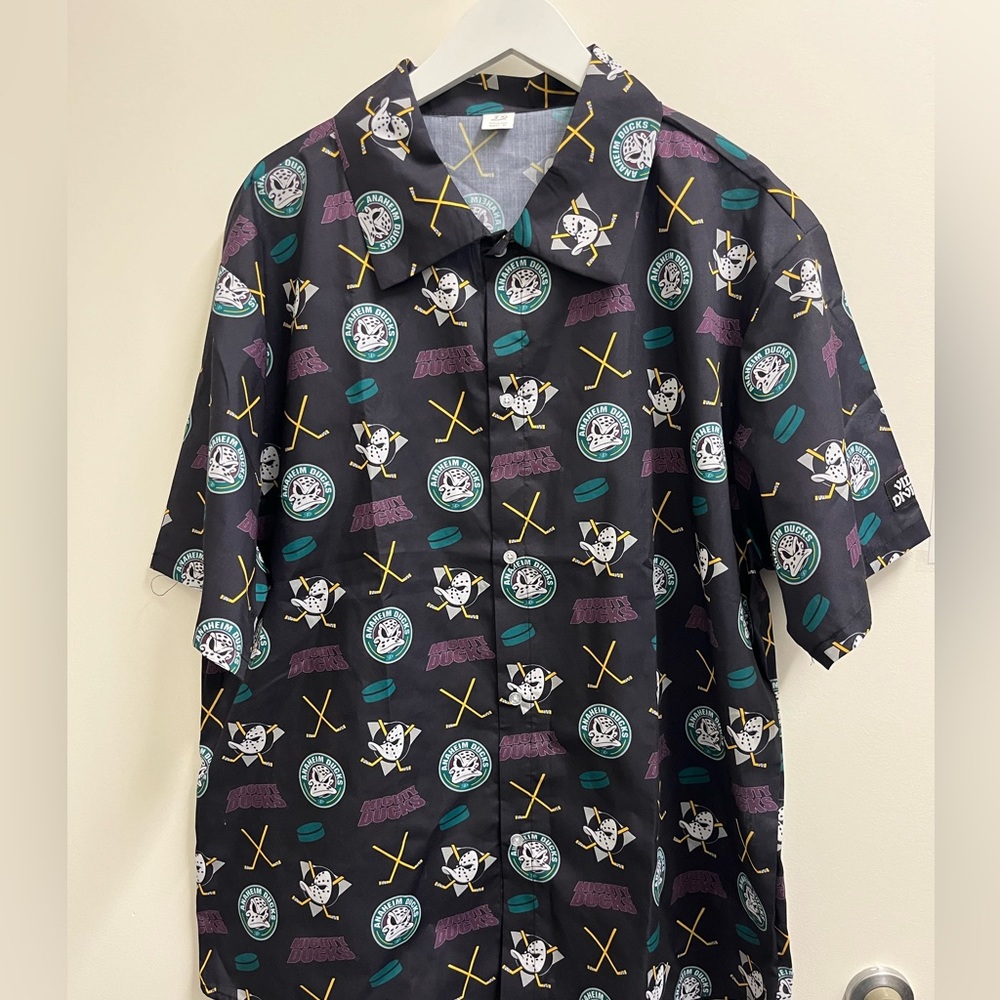 ANAHEIM MIGHTY DUCKS Button Up Hawaiian Style SHIRT  Size XL